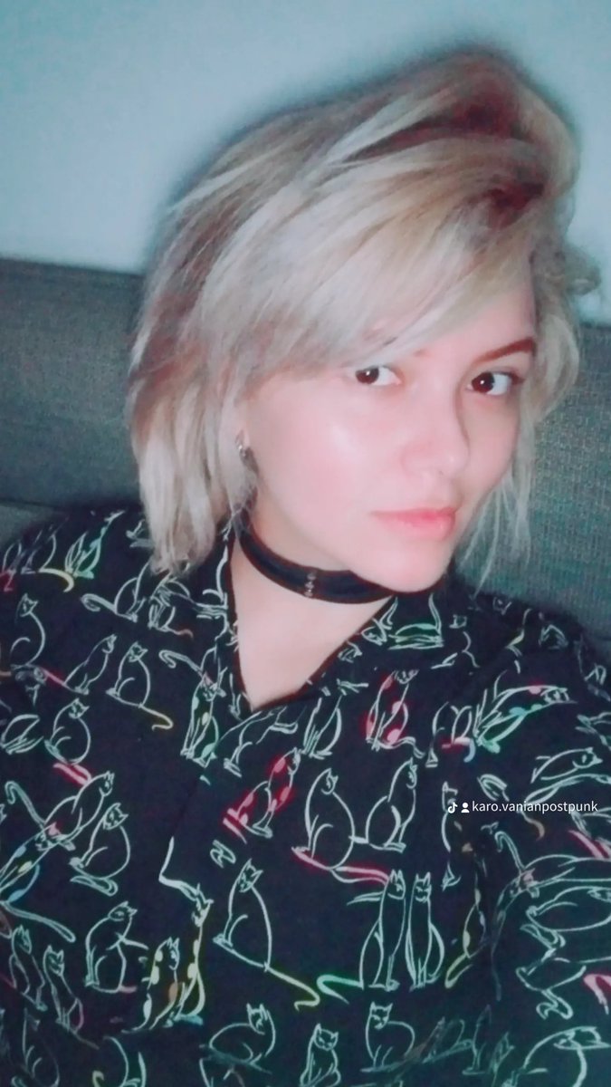 karovanian93's tweet photo. #postpunk #newwave #darkwave #punkrock #gothrock #photography #girlsphotography #rock #rockphotography #retrostyle #retrophotography #outfit #outfitideas #80sinspired #outfitretrovintage #style #styleretro #retro80s #80s https://t.co/NrFU0SleCQ