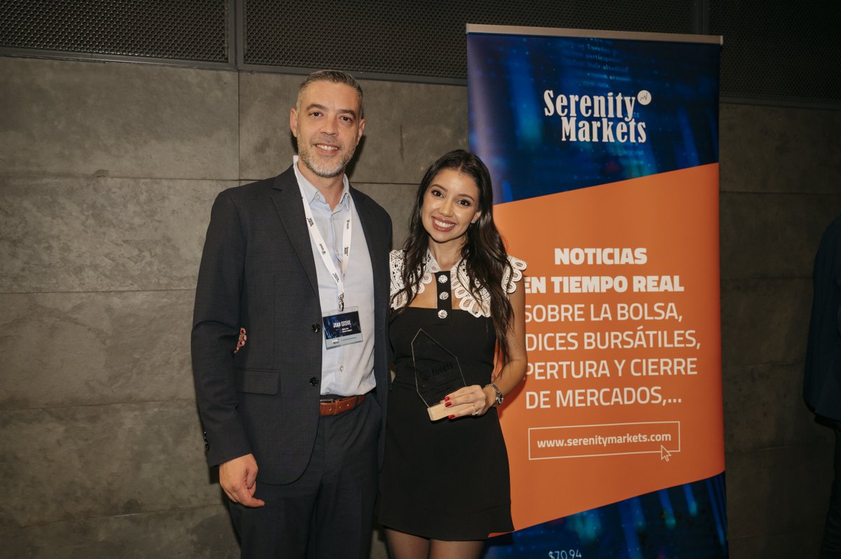 EscuelaIntefi's tweet image. Finalmente, cerramos con la entrega de los Premios Intefinanzas y un networking increíble. ¡Qué comunidad tan sólida hemos formado! 🙌 ¡Gracias por ser parte de esta jornada especial! 

👇 (6/6)