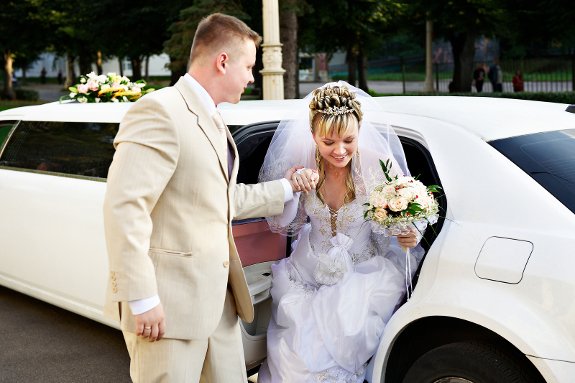 PhillyLimoRent's tweet photo. Philadelphia wedding limo party bus services tailored to fit your needs. https://t.co/me8mcoi2J8 #weddinglimo #limo #limoservice #limorental https://t.co/fj95HaJc38