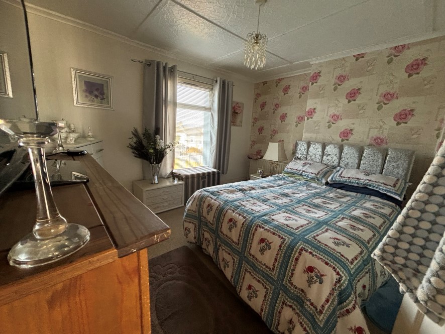 auctionhousene's tweet image. Green pastures await with this buy-to-let opportunity! 

1 Pasture Row in #Eldon has a guide price of £25,000 - £30,000+ and is currently let to a long-term tenant, producing £4,800 per annum. 

Discover more about this 2 bedroom terraced home here: brnw.ch/21wNXtv