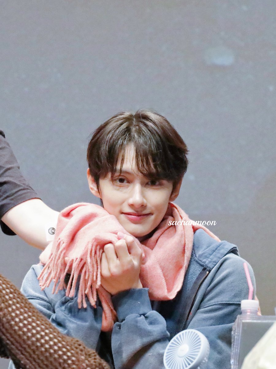 sachanmoon_'s tweet photo. 241019 블루드림미디어  

#준 #JUN #文俊辉 #세븐틴 #SEVENTEEN

. .・*。
   　　・゜
　       °。⊹ * 。
　　　　　.・゜
　　　　　゜｡ﾟﾟ･｡･ﾟﾟ。
　　　　　　ﾟ。　 　｡ﾟ
　　　　　　　ﾟ ･｡･ﾟ https://t.co/f6Y2MI9z9K