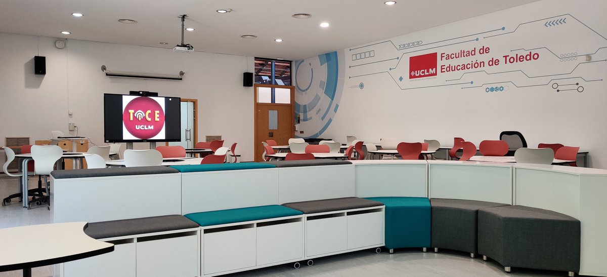 TICE_UCLM's tweet photo. La transformación del aula de #TICEUCLM
Nos reinventamos con #RTCi hacia el aula del futuro. Seguimos en permanente transformación. Hubo un antes y un después ... Organización y gestión de las TIC en los centros educativos. https://t.co/FgekgeuNaH