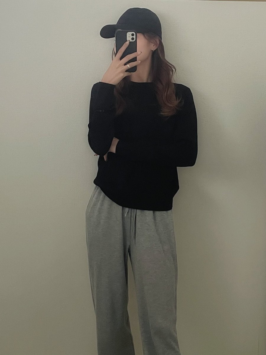 ユニクロのニット毎日のように着てる🧶