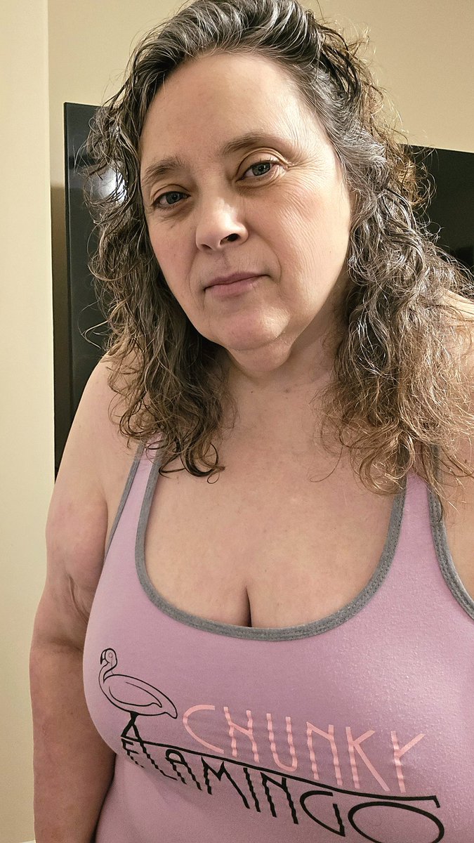 FryPeggy1's tweet photo. Good Monday morning, everyone. 

Hope it's a good day and a fast one to get through. 
🥰❤️😘 https://t.co/ddsetqiZzC