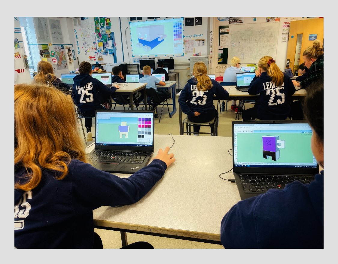 ProddesChcs's tweet image. Great to see an enthusiastic and resilient approach from Years 6’s @Talycopaschool when learning about CAD via #GoogleSketchUp today!!! Da iawn pawb 👏🏽👏🏽👏🏽