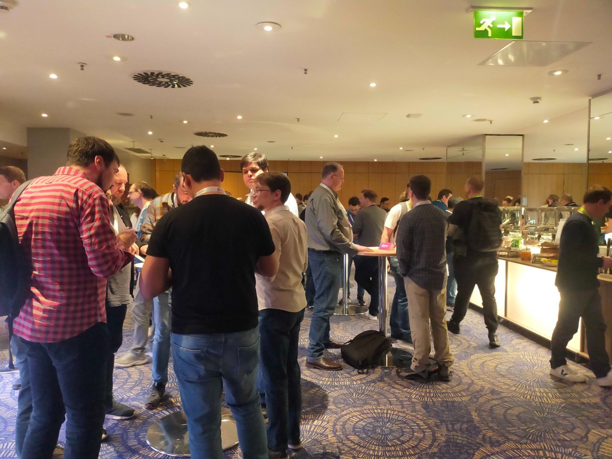 🍽️ It's lunchtime! Take a break, refuel, and connect with fellow attendees. Let’s share ideas and insights while we recharge for the next sessions! 🥪✨