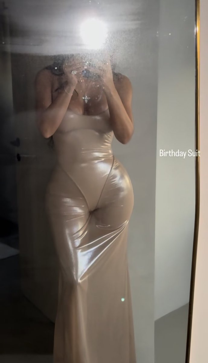 KardaArchive's tweet photo. 🪐Happy birthday Kim! https://t.co/jIYGhrqFgH