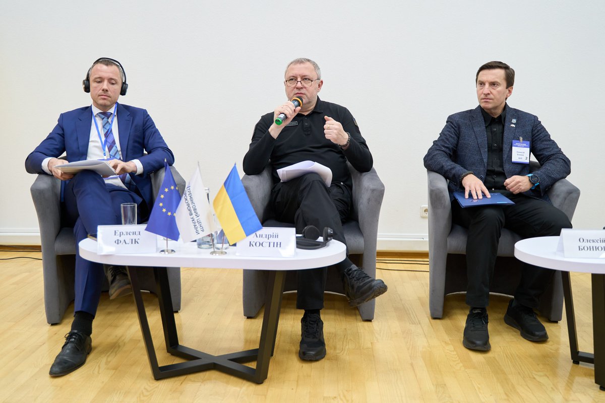CoE_Ukraine's tweet photo. #CoE contributed to the Strategic Session of the Office of the Prosecutor General @GP_Ukraine 🇺🇦
Opening remarks were delivered by the Prosecutor General, Mr Andrii Kostin, and the Deputy Head of #CoEinUkraine, Mr Erlend Falch @erlendaf.
All the details: https://t.co/zNtEWB9Bsy https://t.co/qQRtnVsKyK