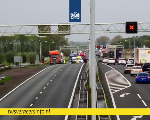 Verkeersstop op A27 bij Noordeloos door onwelwording