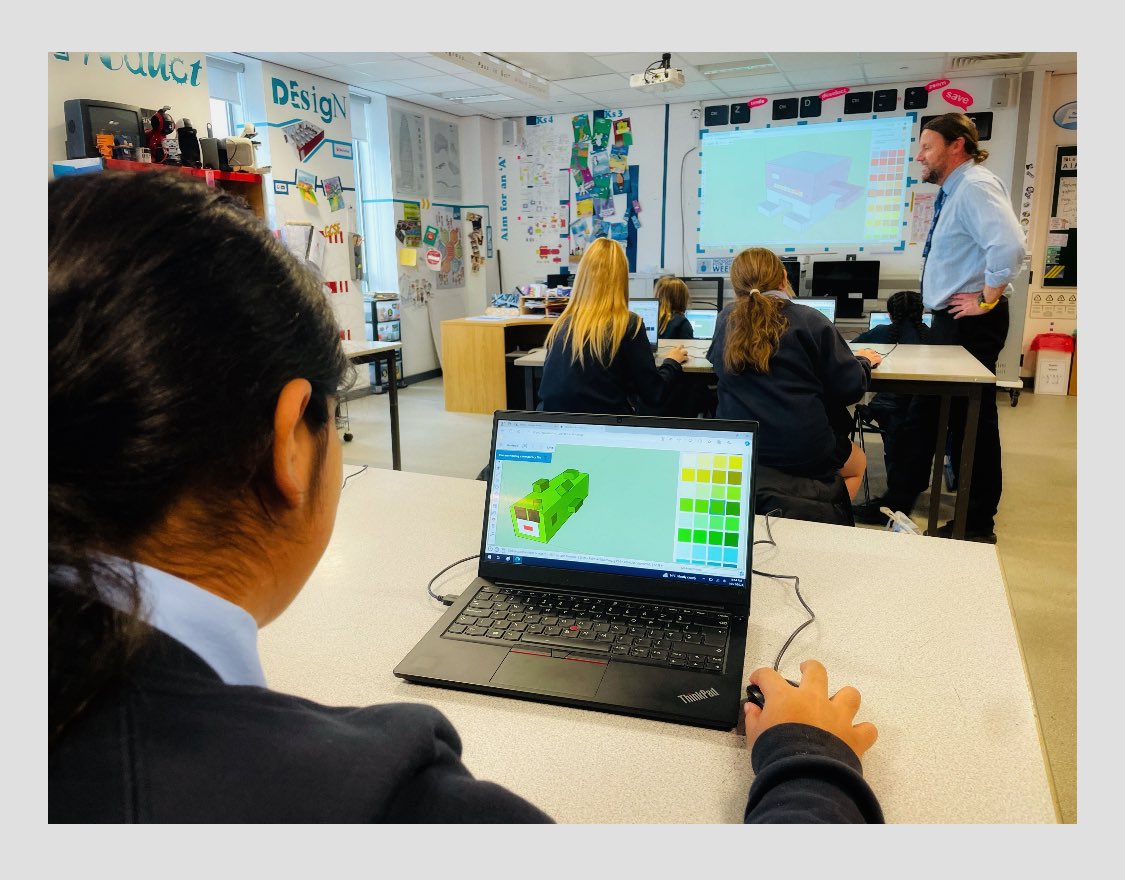 ProddesChcs's tweet image. An outstanding level of enthusiasm and resilience shown by Year 6’s from @StilltydsrcSA1 today! First taste of CAD via #GoogleSketchUp Da Iawn Pawb 👏🏽👏🏽👏🏽👏🏽