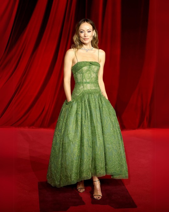 chinese dress ladies Olivia Wilde Plunging Neck Ivory Pleated Dress Academy Awards 2016
