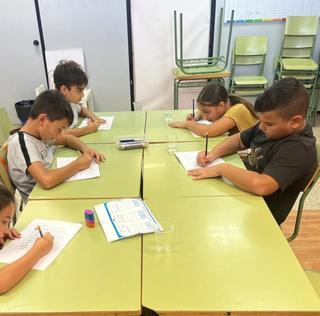 gitanos_org_CV's tweet image. 🧡 En La Coma, Paterna, hemos iniciado los servicios y talleres de #CaixaProinfancia en los que participan 138 personas, con menores y familias. 

Financiado por @FundlaCaixa, @aytopaterna y @GVAeducacio.