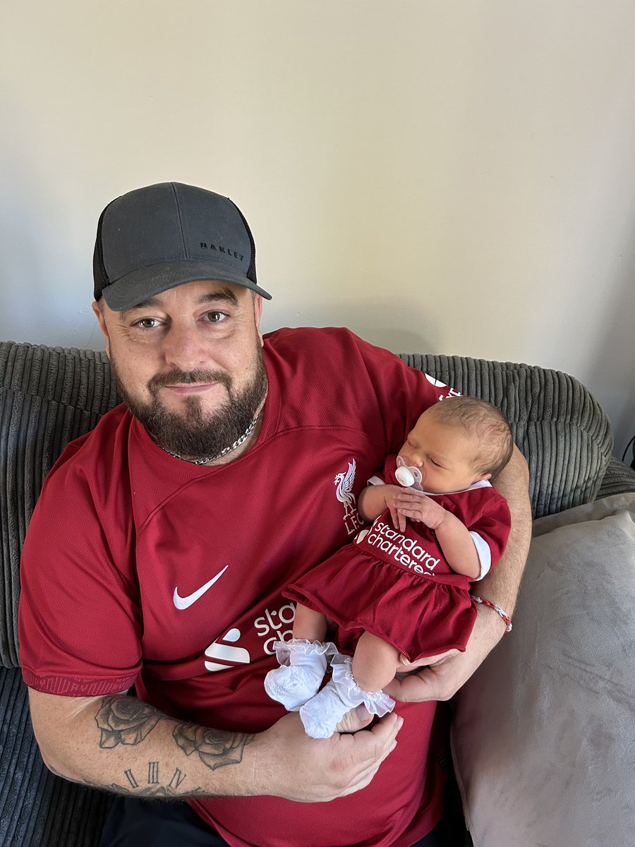 Really enjoyed the match yesterday with my little 2 day old princess-Florence been waiting a long time to watch a game with her!  ❤️ happy Monday folks Ynwa 🤝