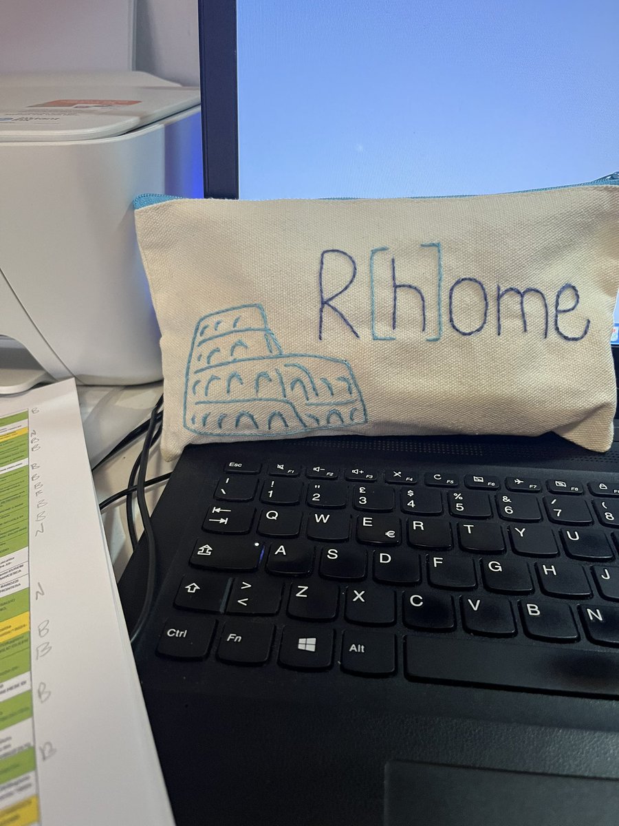 TheSmilingGirl's tweet photo. Lavorare in smart, con stile 😎🫶🏻💙
#Rhome https://t.co/Xa0hLI5OmI