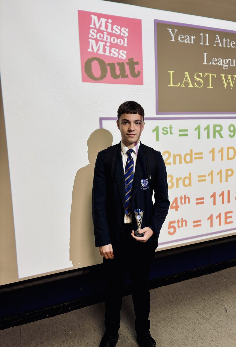 Congratulations, 11R - best attending Year 11 form last week. 11R continue to improve their attendance and are also in the green! Da iawn pawb! <a href="/YGTredegarCS/">Ysgol Gyfun Tredegar</a> #attend todayachievetomorrow