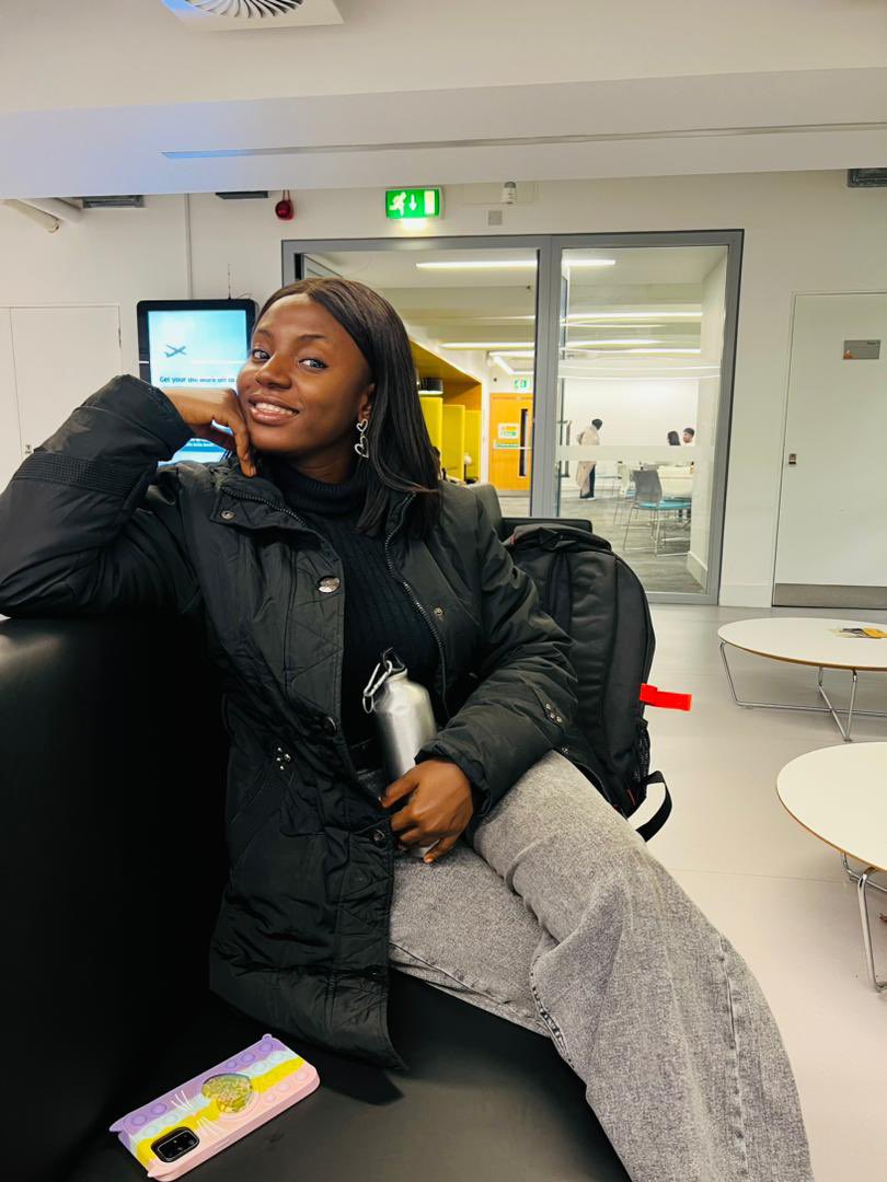 ucheblessing227's tweet photo. First week, first class, and wow—what a shift! 😅 Mindset Lab with Dr. Casulli felt like a workshop or hangout, full of discussions, group work, and case studies. Loving this fresh, student-centered approach! 🙌 #CheveningJourney #CheveningScholar #ChosenForChevening https://t.co/DFkD7bSsAg