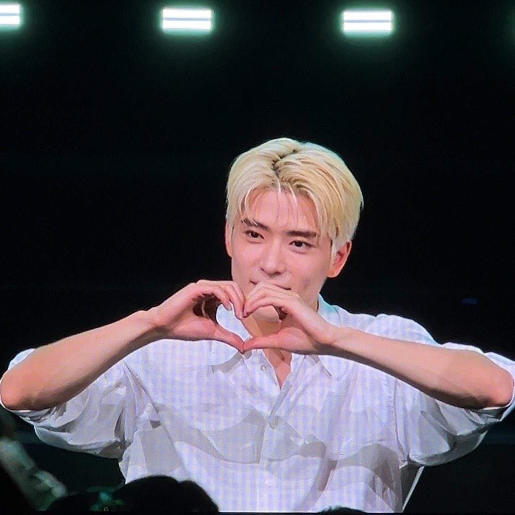 BALABELLY's tweet photo. I'm gonna love you completely 𓂃 ♡🍑 ﹡ https://t.co/271ObRqogR