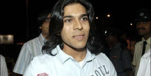 Bharathanunenu7's tweet photo. @JohnWick_fb Mii vadu 10 years kastapadi use leka surrogacy tho kannadanta ga bayata talk #gojja https://t.co/FXLjJ0OJ29