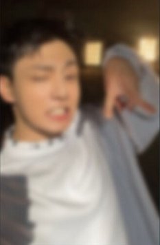 reh_young's tweet photo. Apenas esse photocard 🥹🤏🏻 https://t.co/ShRjmdRDAS