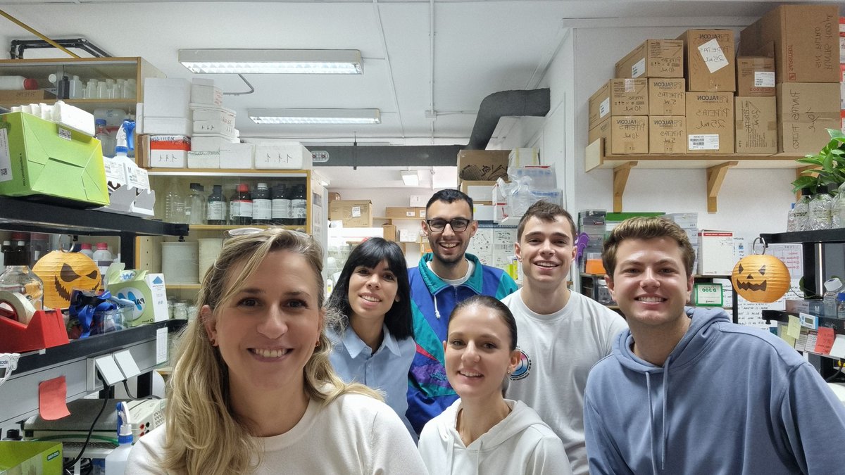 Damos la bienvenida a Giulia, estudiante #ERASMUS de la universidad <a href="/unitorvergata/">Università di Roma Tor Vergata</a> en nuestro laboratorio! Y <a href="/baceiredopablo/">Pablo Baceiredo Macho</a>, nuestro TFG del curso pasado se ha pasado a saludar....nuestros estudiantes siempre son bienvenidos 🤗