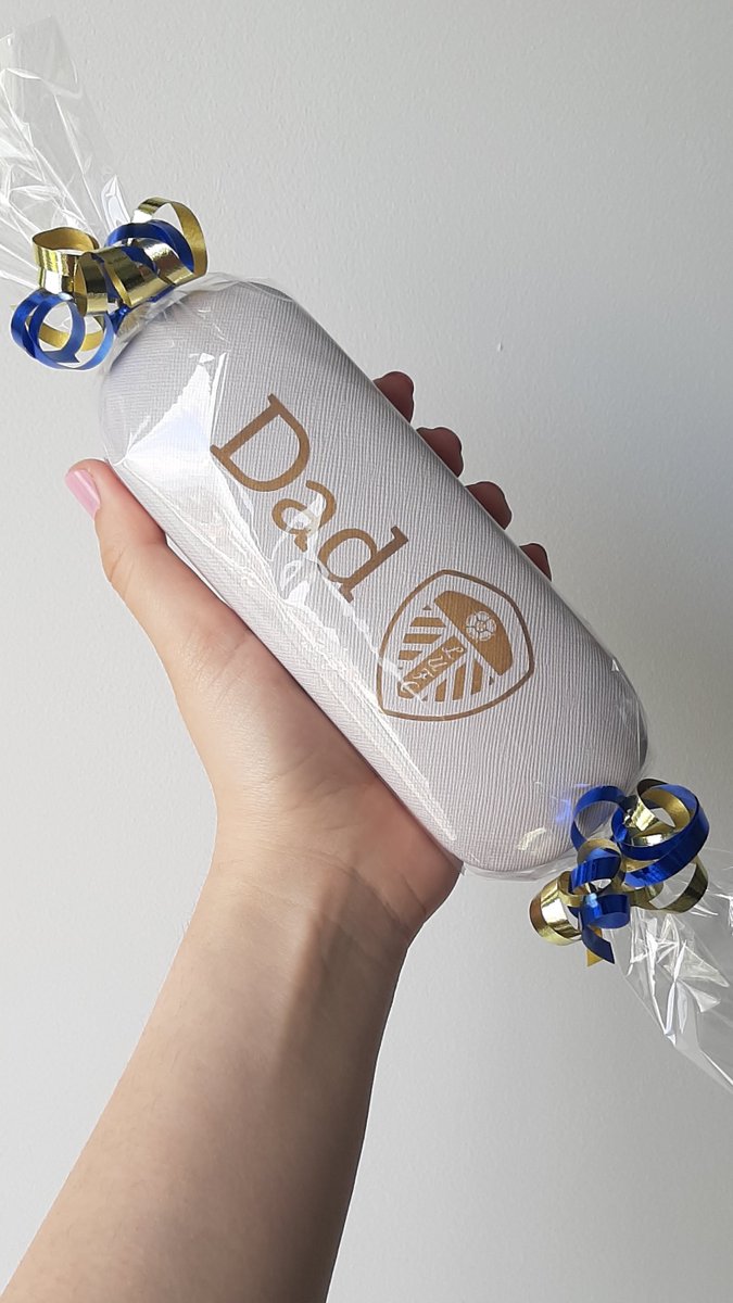PrintJupiter's tweet photo. ⚽️Custom Glasses Cases for Football Fans 

✨ https://t.co/7jKi5VO7RM
 
Birthday Christmas Gift for Dad Granddad Friends
 
#giftsfordad #birthdayboy #FootballFans #unitedkingdom #popmaster #ManCity #LIVCHE #arspg #Chelsea #ChelseaFC #customgiftsbyjupiter https://t.co/eC7vTCsX4F