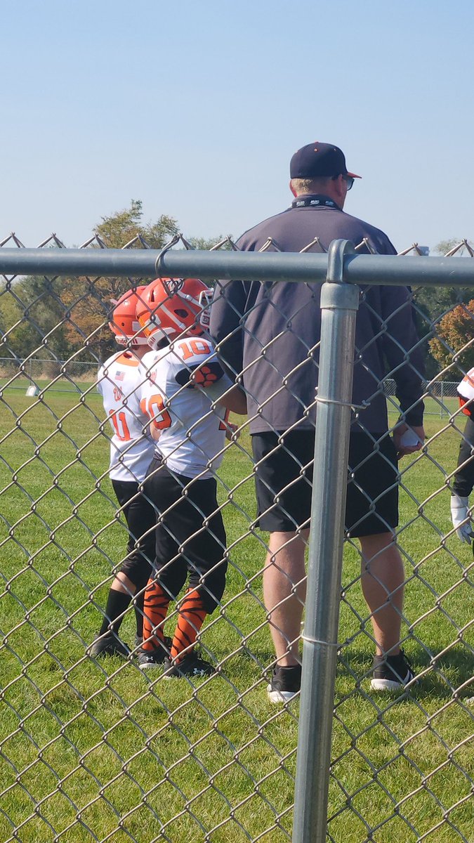 marybethk47's tweet photo. Our grandson enjoyed watching a big @SCRebelFootball win on Friday night! He loves to come and watch where our sons played Rebel football. Then he enjoyed a big win for his last JFL game over Notre Dame 🏈
#football #PHEARCE #goRebels #JFL #FridayNightLights #SaturdaymorningJFL https://t.co/ieHhPDswCX