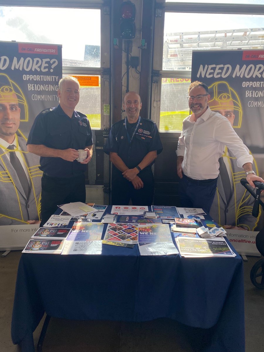 HantsIOW_fire's tweet photo. Huge thanks to everyone who joined us for the Newport Fire Station Open Days! ππ We loved having you! Missed it? Donβt worry, more events are coming. Stay tuned π https://t.co/K6mFbZDrmQ
#ThankYou #FireStationFun #CommunityEvents #StayTuned https://t.co/EaKAXXQvSS
