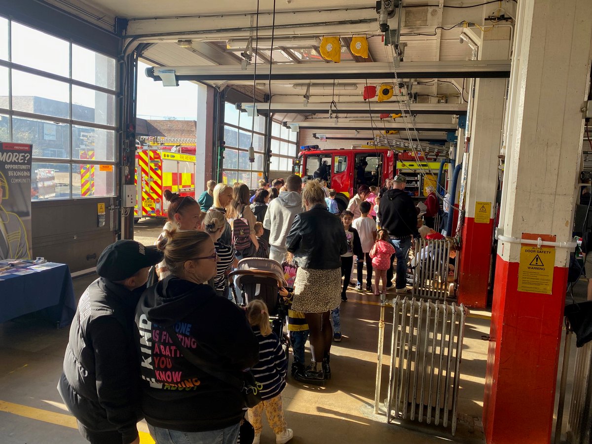 HantsIOW_fire's tweet photo. Huge thanks to everyone who joined us for the Newport Fire Station Open Days! ππ We loved having you! Missed it? Donβt worry, more events are coming. Stay tuned π https://t.co/K6mFbZDrmQ
#ThankYou #FireStationFun #CommunityEvents #StayTuned https://t.co/EaKAXXQvSS