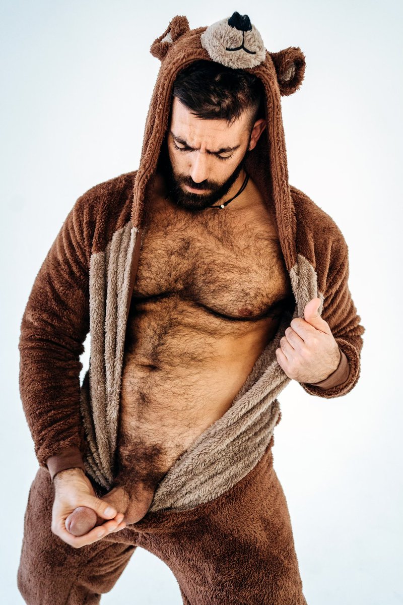 TheGayGaston's tweet photo. Into bears? 🐻
https://t.co/WRwbYpNEOm https://t.co/K8vYdkXemH