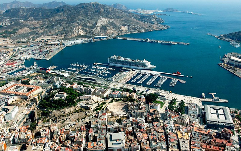 C'est parti pour le colloque de l'AIRDHSS à Cartagena. "Les valeurs dans l’enseignement de l’histoire, des sciences sociales et de la géographie humaine : Défis pour les écoles et la formation des enseignants". Je présenterai mercredi des travaux issus de mon HDR. 😎🇪🇸#didactique