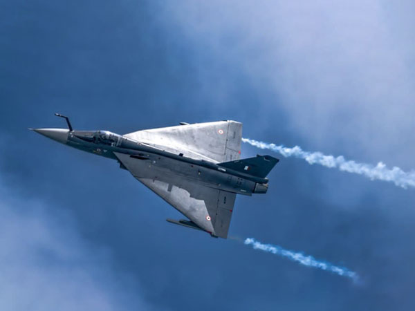 ani_digital's tweet photo. West Bengal: IAF, Singapore Air Force participate in joint military exercise
Read @ANI Story | https://t.co/VsLEk2Q0xM
#WestBengal #IAF #RSAF #JointMilitaryExcercise https://t.co/u2zmrlr0Eh