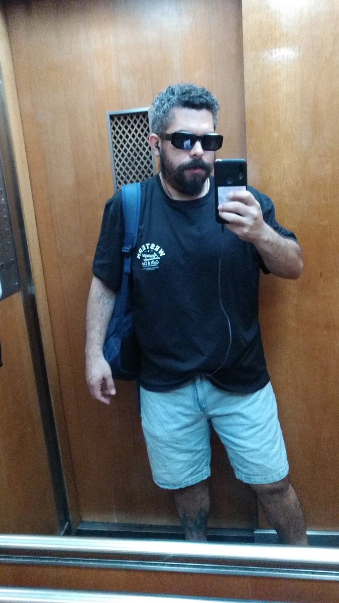 QuatoMaia's tweet photo. Segunda feira https://t.co/hkv4Vk6hKE