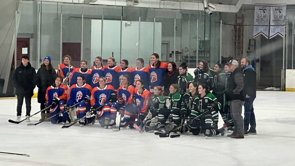 We're proud to support the Coast Guard Academy's new Women's Club Hockey Team.  wo former Sharks, Marcie and Maddie Silberger, are driving forces in its formation.

A heartfelt thanks to our U16/19 Shoreline Sharks Wonderland team, who headed to Norwich for a friendly scrimmage.