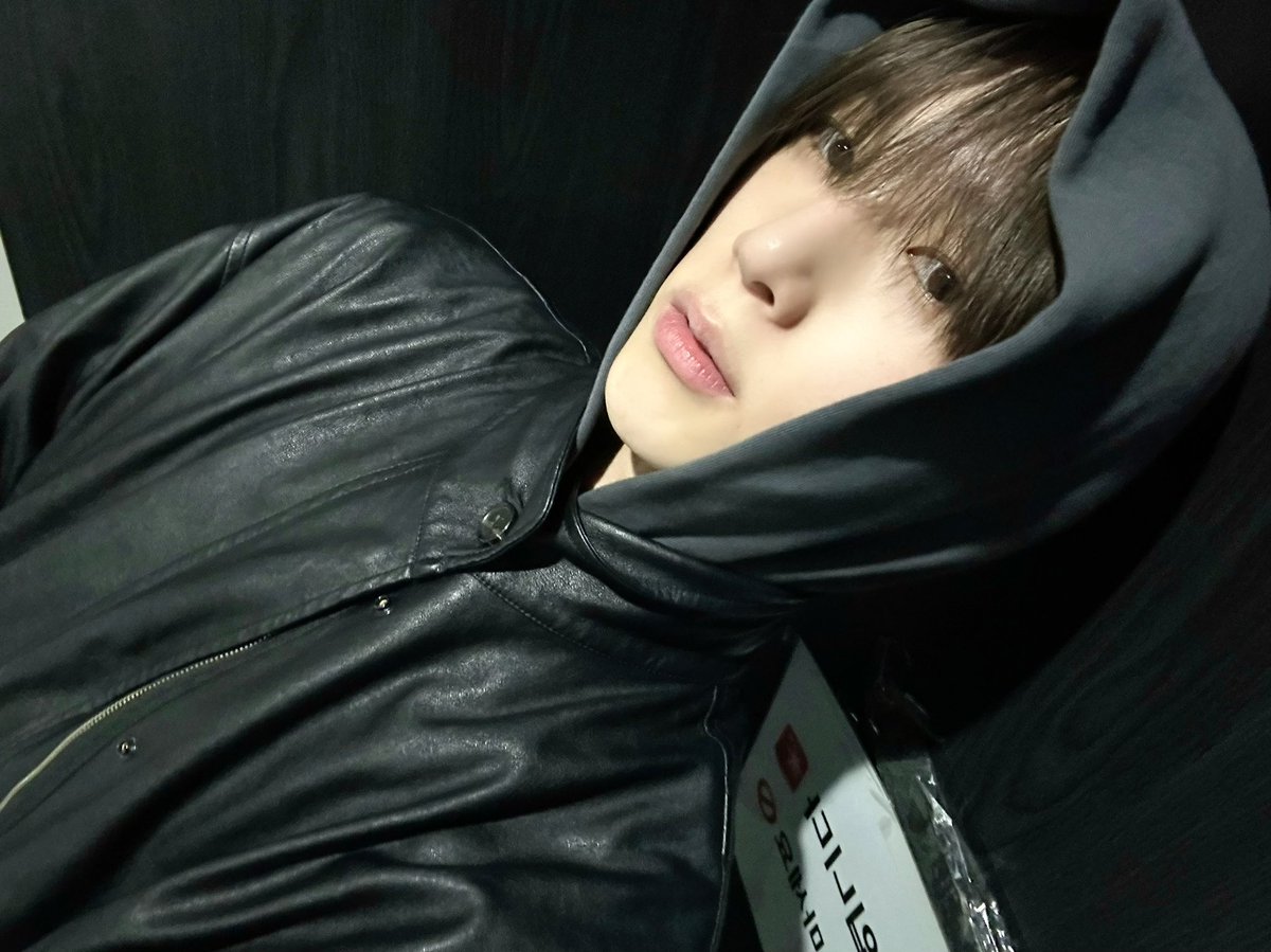 by_EPEX's tweet photo. 나처럼 따듯하게 챙겨입기!!🥰

#EPEX #이펙스 #BAEKSEUNG #백승 #백전백승 https://t.co/KMhHHJ670J