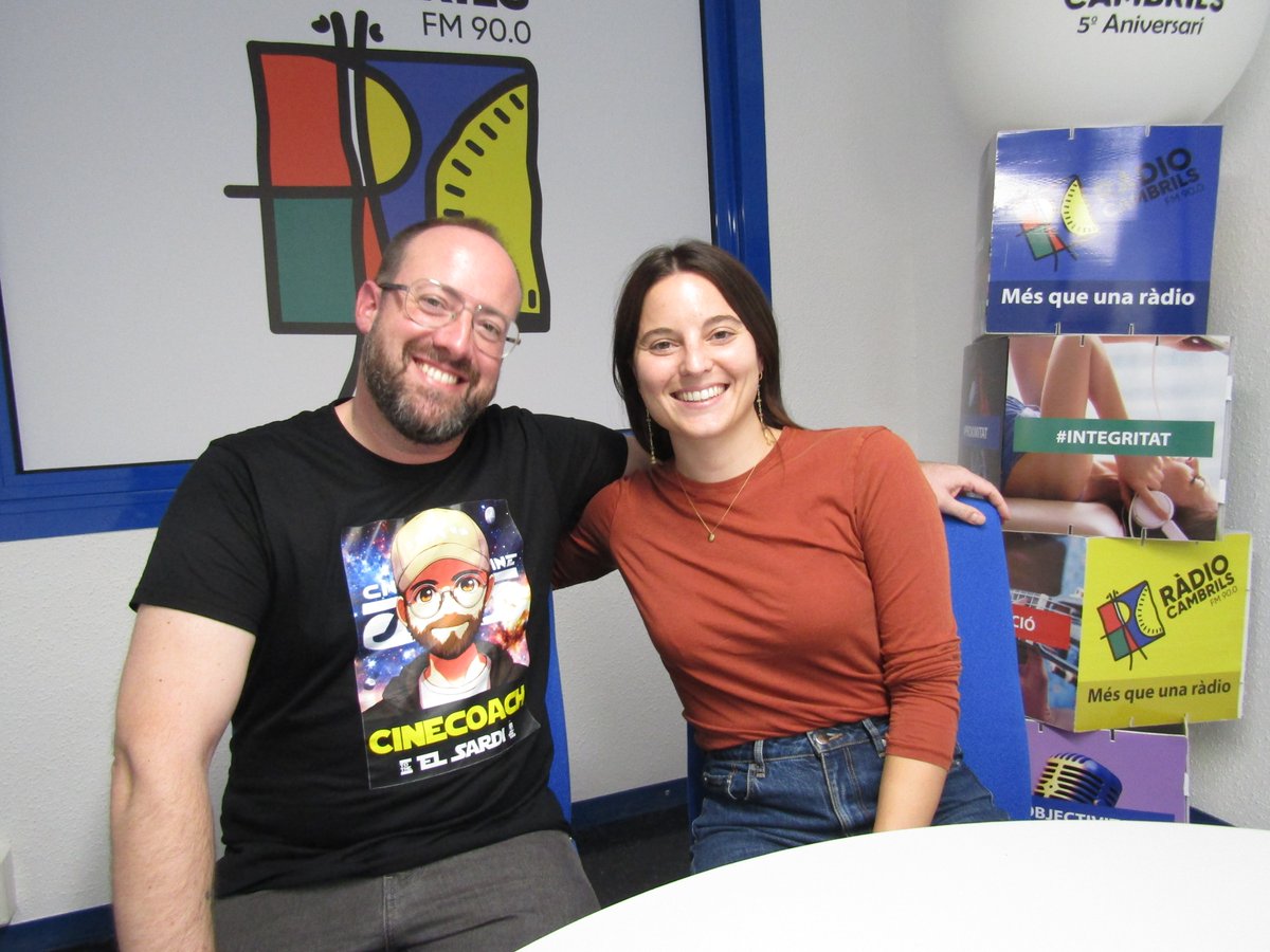 RadioCambrilsFM's tweet photo. ATENCIÓ! Estrenem un nou programa! Es tracta de 'Cinecoach Podcast', un espai en què parlarem de cinema... i emocions. I ho fem amb un vell (i estimat) conegut de la casa, @jordi_elcinefil, que estarà acompanyat de l'Andrea Horas. No us el perdeu!

Link 👉🏽https://t.co/qcrV7vZjCs https://t.co/FWoO48sY7j