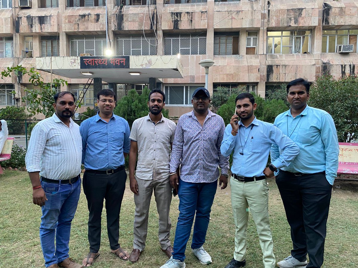 आज स्वास्थ्य भवन में श्री राकेश जी शर्मा से मुलाकात हुई मीटिंग होने के कारण सहाब व्यस्त थे फिर भी उन्होंने हमे चलते चलते 2 मिनट का समय दिया और बोला आपके संदर्भ में मीटिंग है जल्द आपको सकारात्मक खबर मिलेगी।
<a href="/dr_vishwjeet/">Vishwjeet mitra(विश्वजीत मित्रा)</a> <a href="/RajNHMPharma/">💊फार्मासिस्ट भर्ती संघर्ष समिति💉</a> <a href="/pharma_bharti/">युवा प्रकोष्ठ राजस्थान फार्मासिस्ट एसोसिएशन</a> <a href="/RPEA_U/">RAJASTHAN PHARMACIST EMPLOYEE ASSO.(U)</a> <a href="/copretivepharma/">Raj. Cooperative Pharmacist.</a>