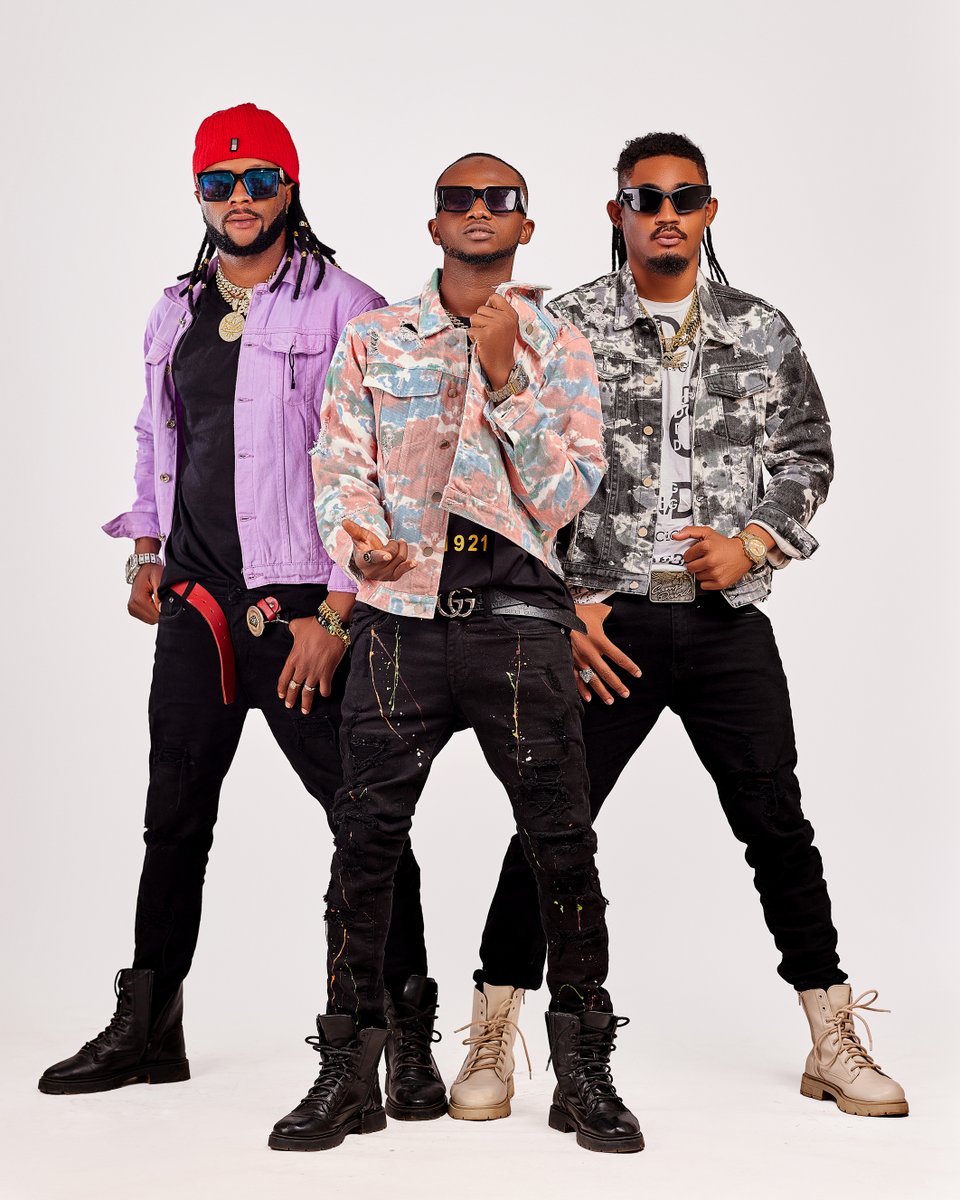 radio_charts's tweet image. DT Empire review! collegeradiocharts.com/dt-empire/