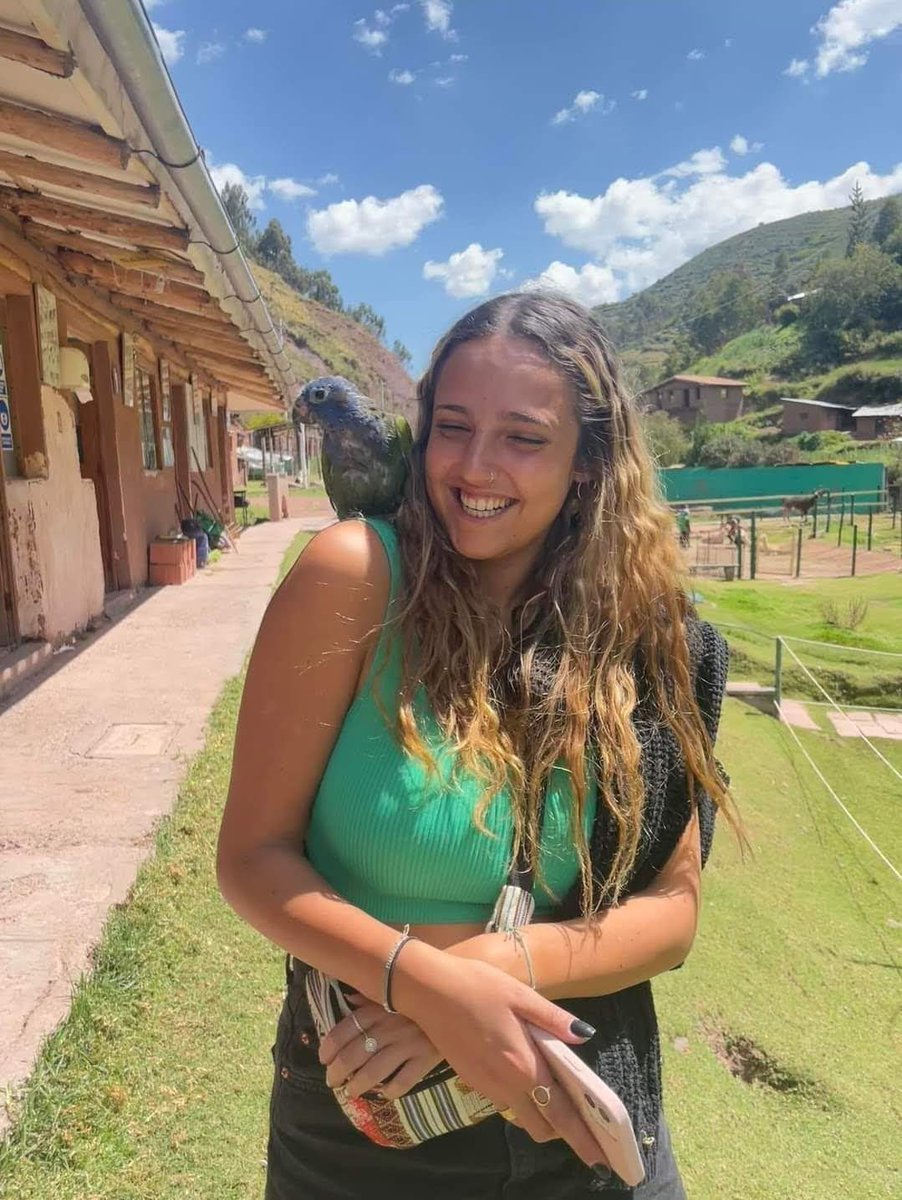 JeremBenhaim's tweet photo. Romi Gonen, 24 ans, fait partie de ces 10 femmes qui sont toujours détenues à #Gaza par le #Hamas dans des conditions inhumaines, depuis maintenant 381 jours.

Ne l'oubliez pas.

Ne cessez jamais de parler des otages jusqu'à ce qu'ils soient tous libérés.

#BringThemHomeNow🎗️ https://t.co/DECoSF63qz