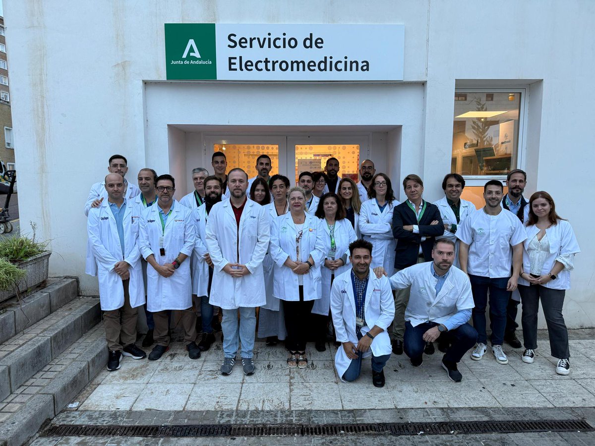 HospitalUVRocio's tweet photo. 🥳🏆¡Celebramos el #DíaMundialdelaIngenieríaClínica con un nuevo premio para nuestro Servicio de Electromedicina! En esta ocasión han recibido el Premio al Mejor Proyecto de Expansión en los prestigiosos Premios Nacionales de la revista científica New Medical Economics. https://t.co/h25AmSsDNG