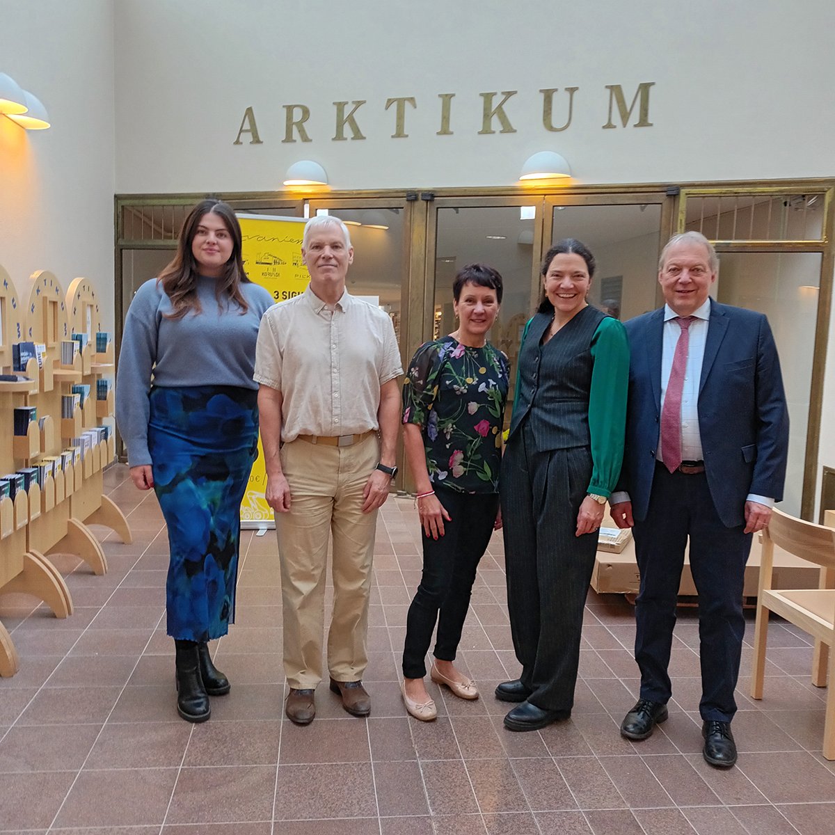 Arctic_Centre (@arctic_centre) on Twitter photo Thank you for the visit Ambassador of the United Kingdom to Finland, <a href="/FCDOLauraDavies/">Laura Davies</a> and Second Secretary, Ms Sarah Osborn!
Good discussions about the Arctic research cooperation, upcoming Rovaniemi Arctic Spirit Conference and options for glacial climate interventions. Thank you for the visit Ambassador of the United Kingdom to Finland, <a href="/FCDOLauraDavies/">Laura Davies</a> and Second Secretary, Ms Sarah Osborn!
Good discussions about the Arctic research cooperation, upcoming Rovaniemi Arctic Spirit Conference and options for glacial climate interventions.
