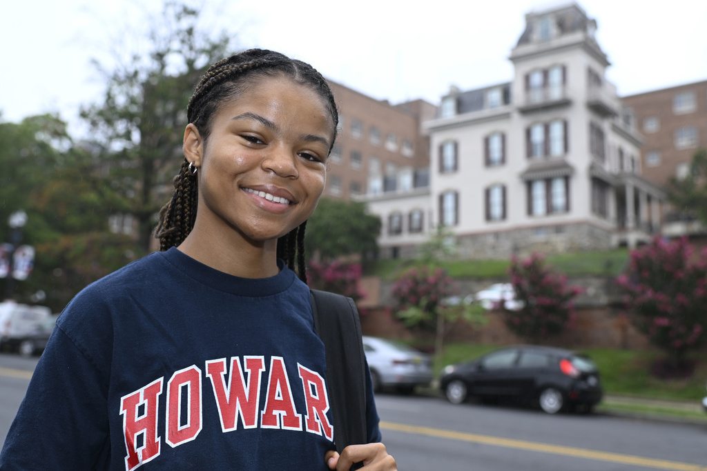 Howard falls in centennial homecoming game 
By Mekhi Abbott, Special to the AFRO 
ow.ly/Ix9R50TPEQ3

#howarduniversity #hbcufootball #homecomingcelebration #kamalaharris #howardbison