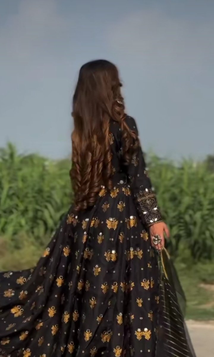 ایک سہمے ہوئے لمحے میں___رکے ہیں کب سے____!!!!!

زندگی رکھ کے ہمیں بھول گئی ہو جیسے____!!!!!

💔🔥