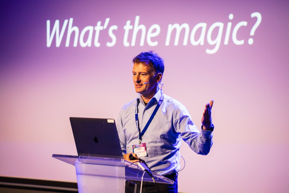 Frontmania tweet media