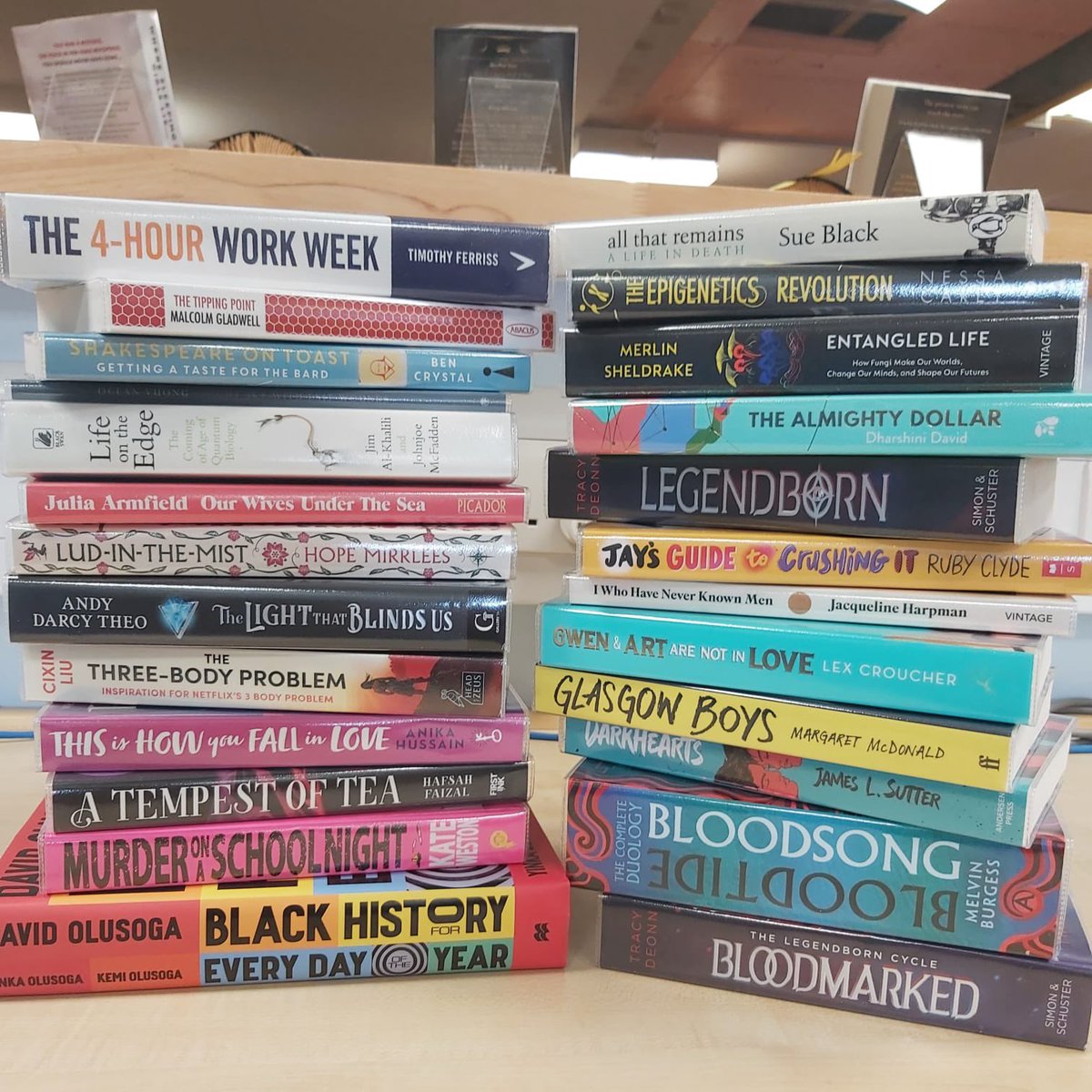 THSbookworm's tweet image. Always a nice part of the week. Book delivery from @BrownsBFS 
Some great new #fiction selections for the @thomashardye Library plus some additional copies of our #topreads in #business and #science
#widerreading 
@THSsixthform