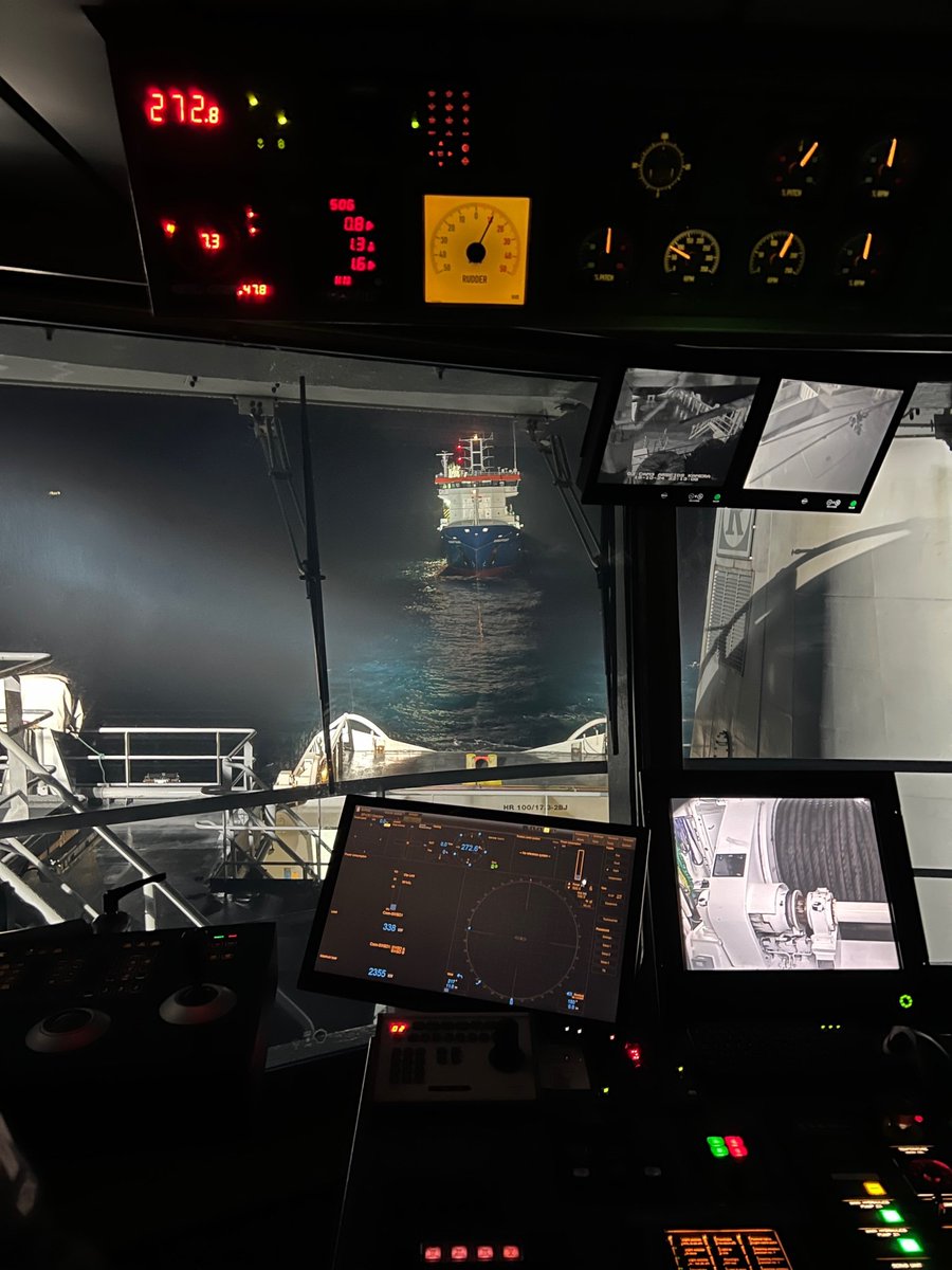 I går fikk KV Sortland henvendelse fra NOR VTS angående fraktefartøy som hadde fått tauverk på propellen i Nordsjøen. KV Sortland satte slep på fartøyet, og overførte det senere til innleid slepebåt fra rederiet som trygt eskorterte fartøyet til kai.