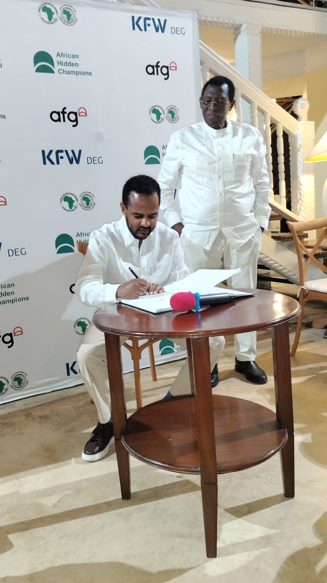 MichaelBizenu's tweet photo. Honored to take part in #AfricaAtScale Summit 2024 in Malindi as a member of the steering committee at #AfricanHiddenChampions. Shared #EastAfricanHolding’s cross-generational success &amp; explored new partnerships. Excited about #AHC's new initiatives fostering more collaboration! https://t.co/Wguej6VPqu