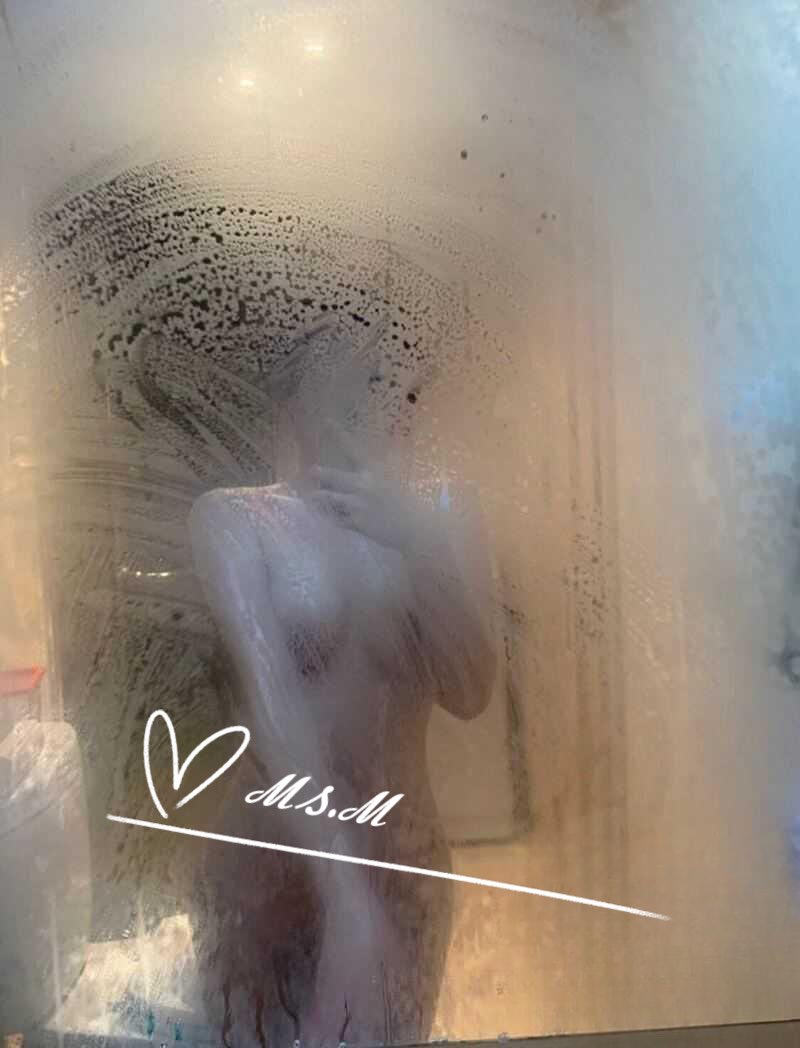 M969Ms's tweet photo. 開好房間洗完香香🛁
有𝕏友想來把ℳ弄髒
在幫ℳ洗乾淨一次的嗎💗 https://t.co/bNbvBsAJLm