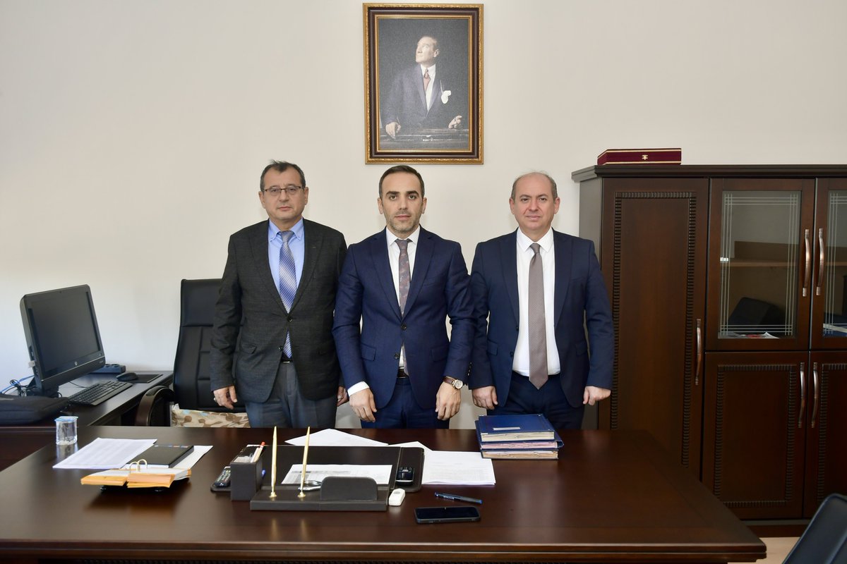 AFAD İl Müdürü Sn. Aslan Mehmet Çoşkun ve AFAD İl Müdür Yardımcısı Sn. Zekai Aydın Kurumumuzu ziyaret ederek İl Müdürümüz Osman Ercan ile görüştü. Müdürlerimize, ziyaretleri dolayısıyla teşekkür ederiz.