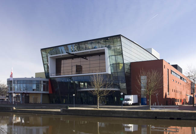 Ben je van plan om een bezoek te brengen aan #DeHarmonie? Slaap na een inspirerende avond gezellig bij Bastion Hotel Leeuwarden! Vanaf het theater is het ongeveer 10 minuten rijden naar het hotel. #leeuwarden 

bastionhotels.com/nl-nl/leeuward…