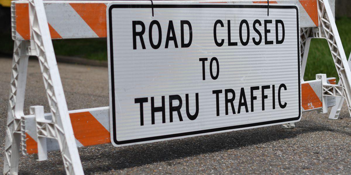 HoustonCntyCom's tweet photo. Please be advised that Strong Road is closed to through traffic between Pleasant Grove Rd and County Road 75 N until further notice. https://t.co/WJuqDpNxnz